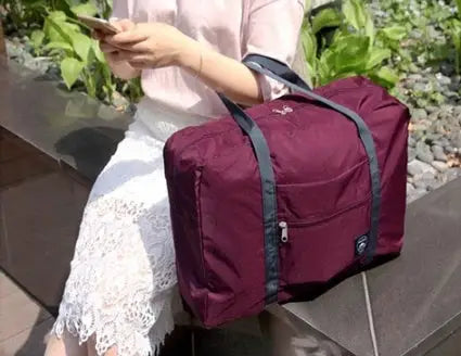 Duffel bag, burgundy large-capacity unisex weekend travel bag with black handles and front zip pocket