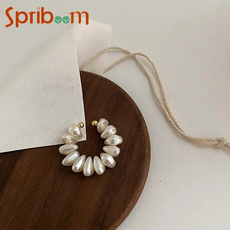 LuxePearl Irregular Pearl Ear Clip Fake Piercing Cuff With Retro French Elegant Geometric Jewelry