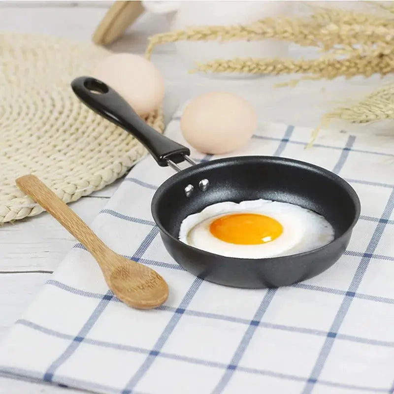 CastCraft Mini Cast Iron Egg Skillet With Nonstick Coating For Easy Release And Cleaning 12 cm Diameter Pan