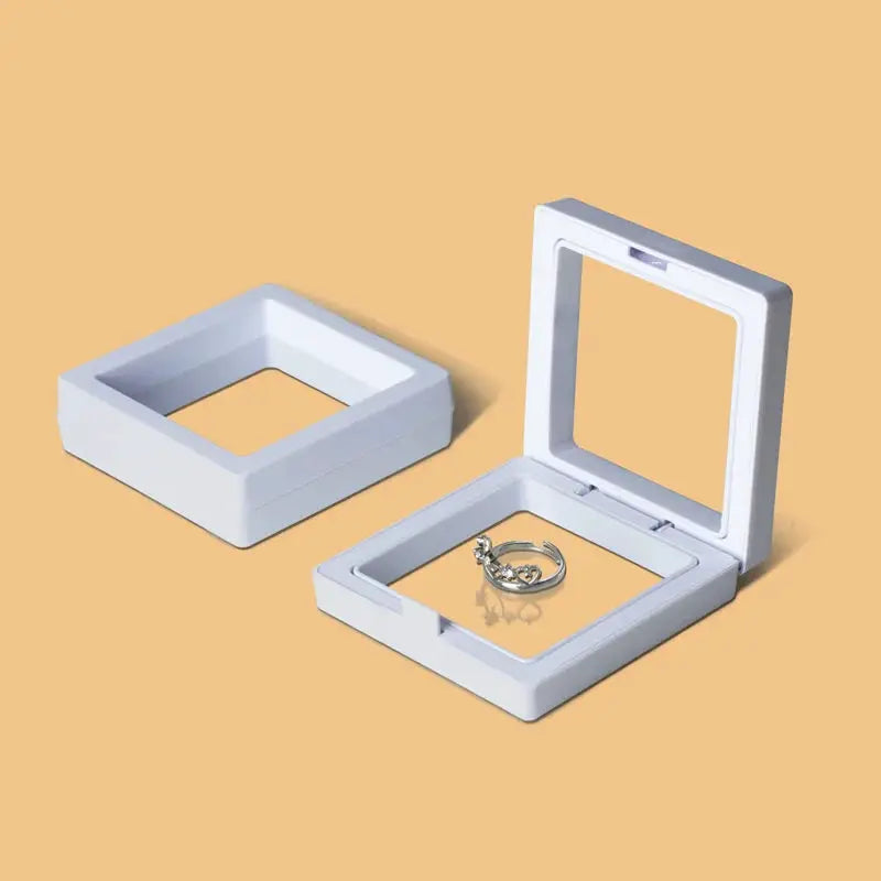 7x7cm 3D Suspension Shadow Box Jewelry Display Stand Ring Pendant Holder Case Presentation