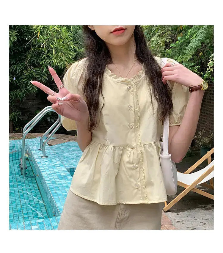 Simples Market women's pale yellow puff-sleeve peplum blouse with lace trim and front buttons