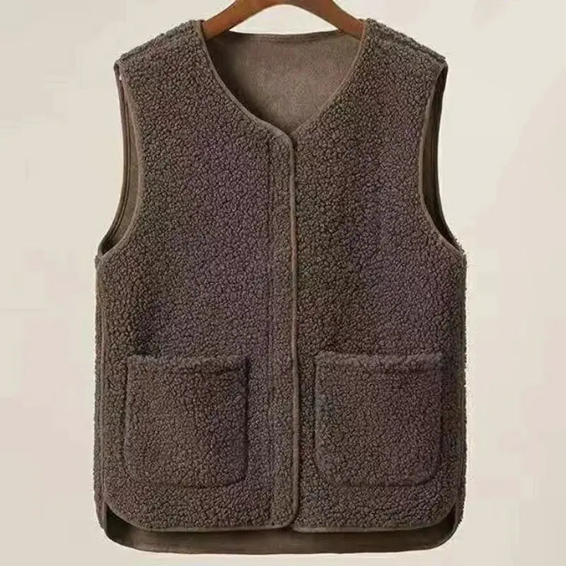 Men's brown lamb fleece vest, warm sleeveless outerwear