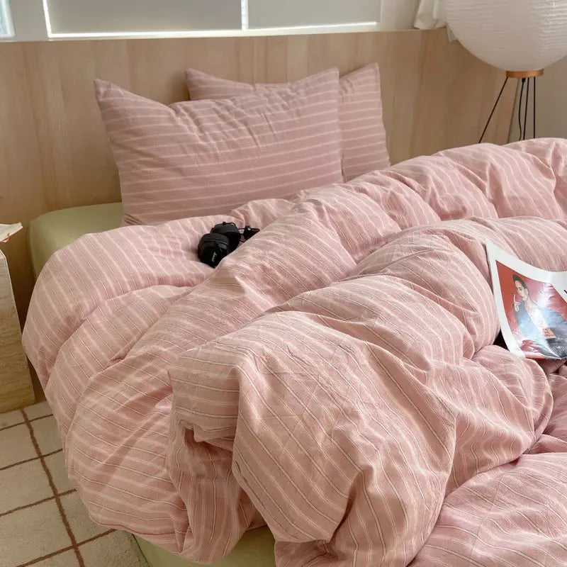 100% cotton bedding set with pink striped duvet cover and pillowcases by Simples Market
