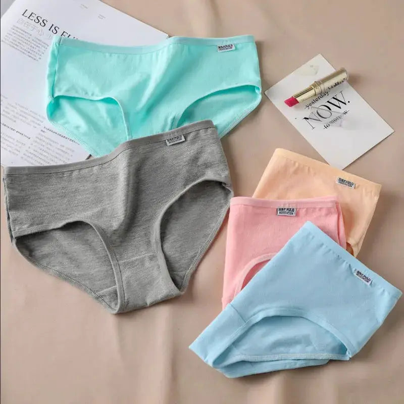Cotton women's panties by Simples Market, 5-pack in pastel colors.