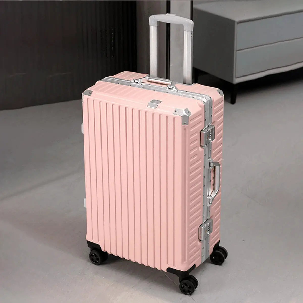 Trolley Luggage Aluminum Frame Rolling Suitcase Durable Carry On With USB Charging And 360 Degree Spinner Wheels