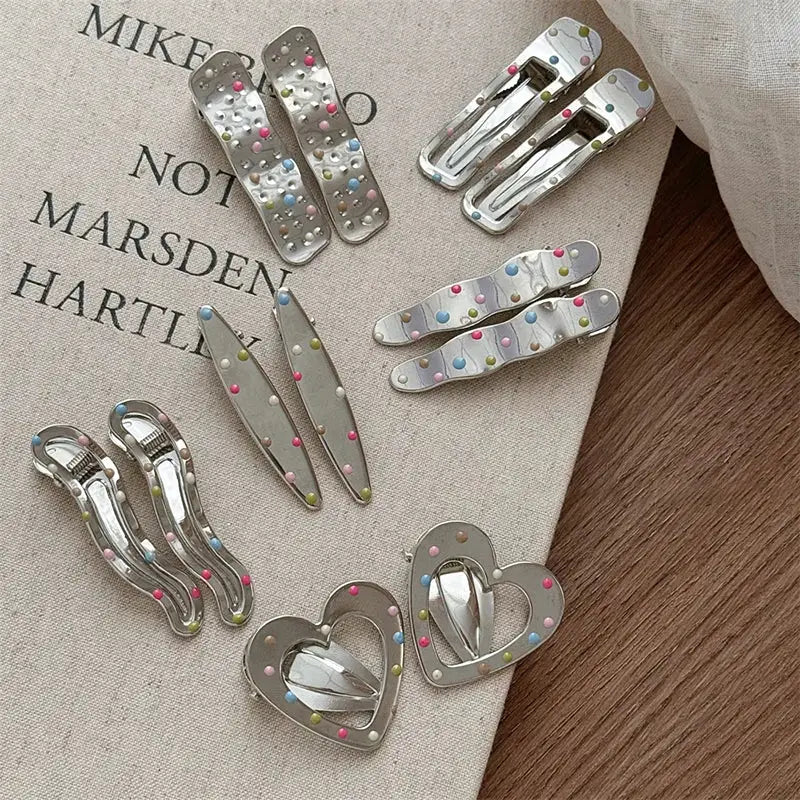 Silvery Y2K Metal Duckbill Hair Clip For Side Bangs And Everyday Glamour Retro Inspired Fashion Accessory For Women