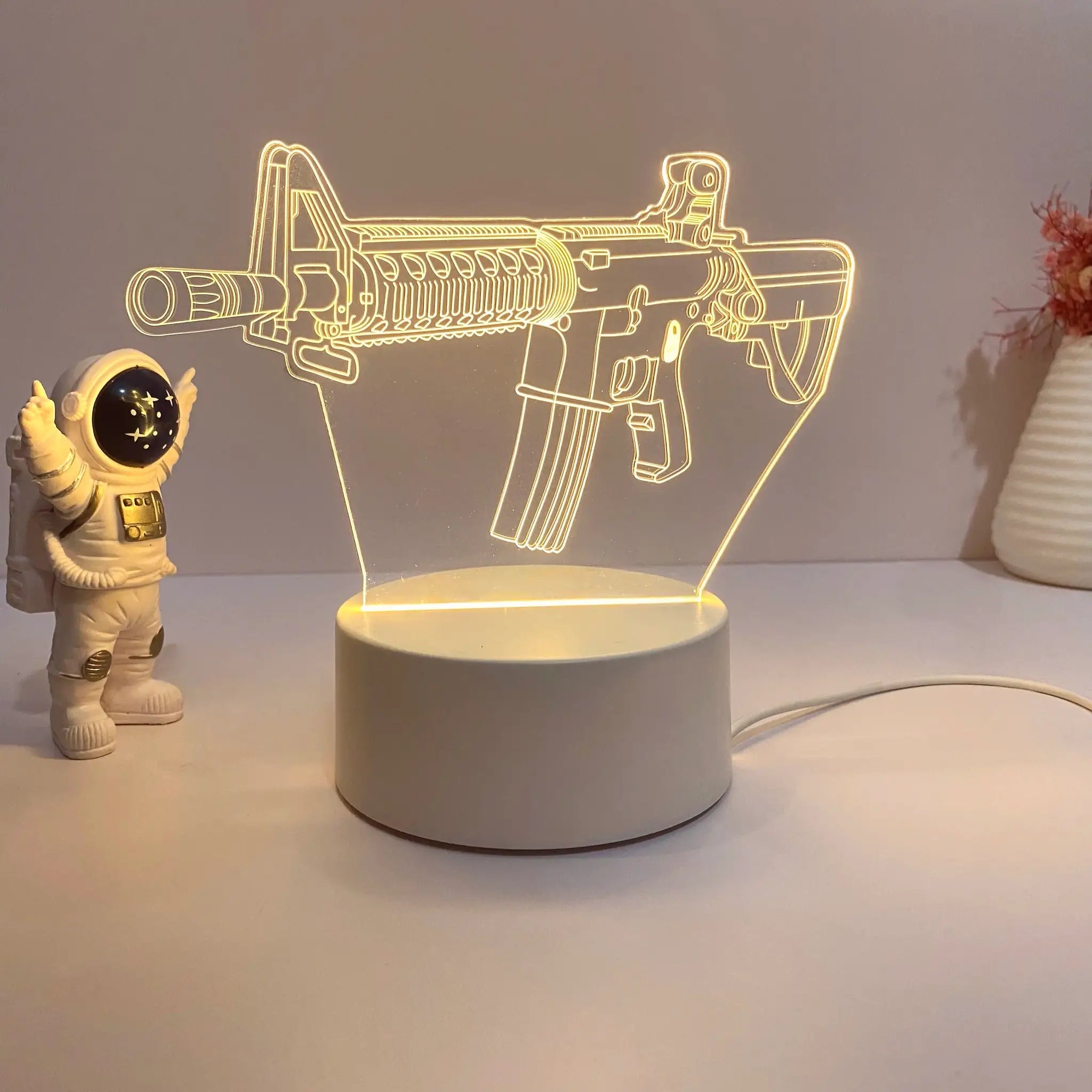 Simples Market submachine gun modeling night light with warm yellow LED, USB powered