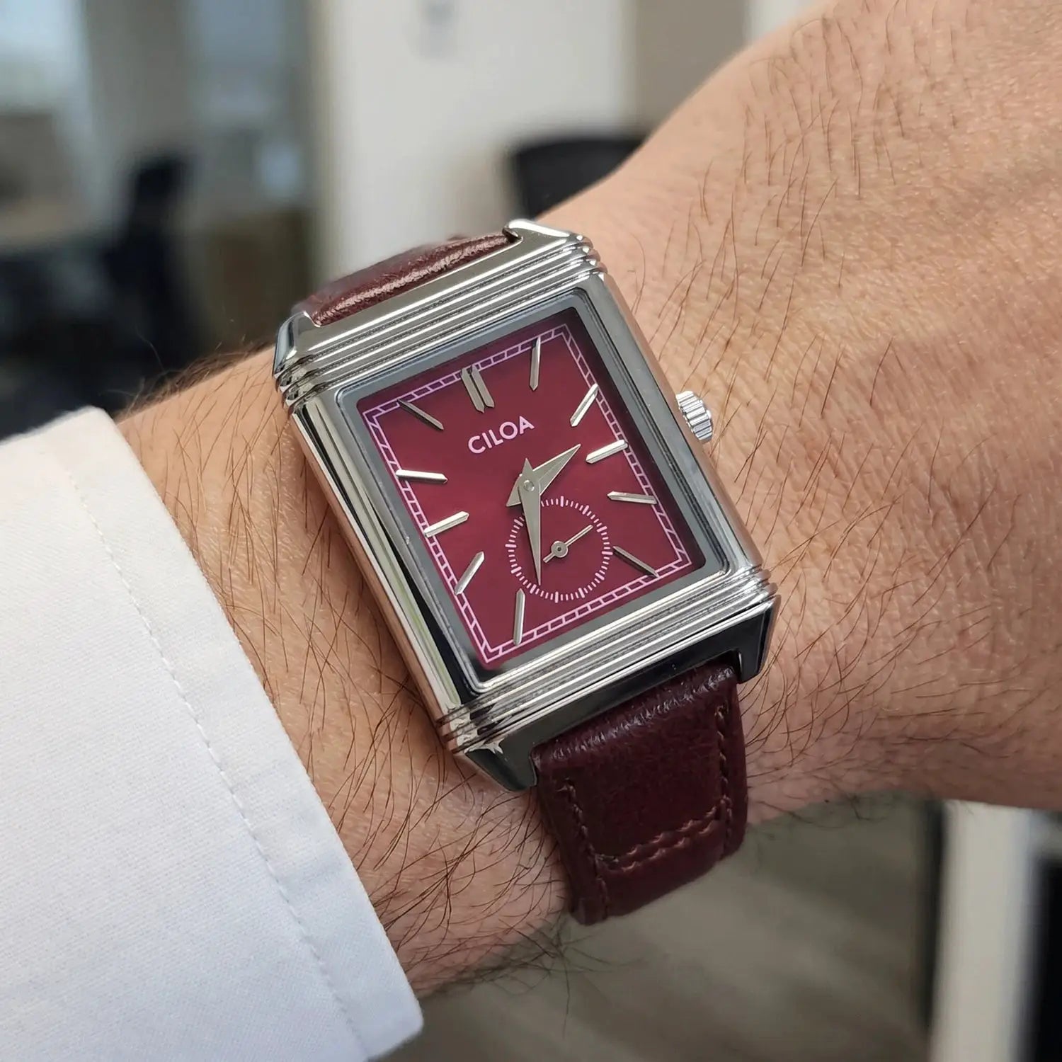 CILOA men's retro square quartz watch with burgundy dial, silver stainless-steel case, and burgundy leather strap.