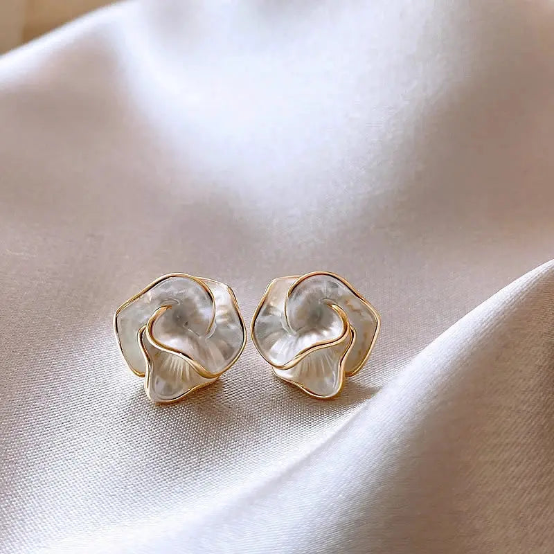 Delicate Camellia Stud Earrings For Women White Flower Design Petite Floral Ear Stud Daily Jewelry Gift