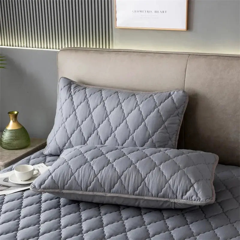 Pillowcase set, 2 gray quilted covers, Simples Market, waterproof and breathable