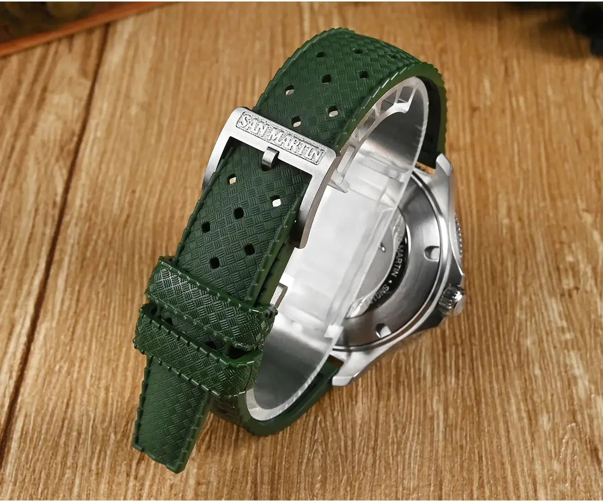 San Martin 40mm dive watch with green rubber strap and stainless steel case; SAN MARTIN buckle visible