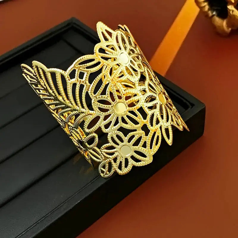 Metal ring multi-layer geometric iron alloy bracelet, gold-tone, by Simples Market