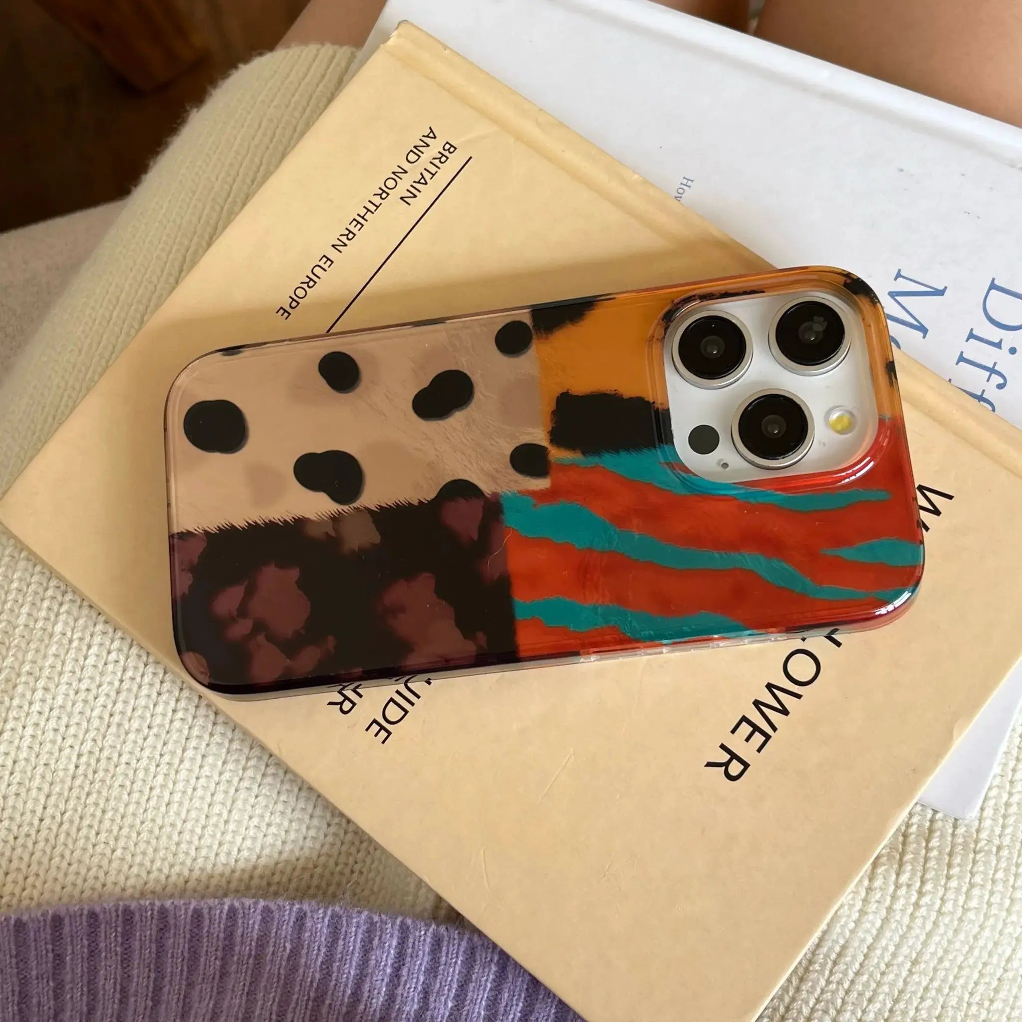 VividGuard Retro Leopard Stitch Phone Case For iPhone 13 Through 17 Pro Max Vintage Style Protection
