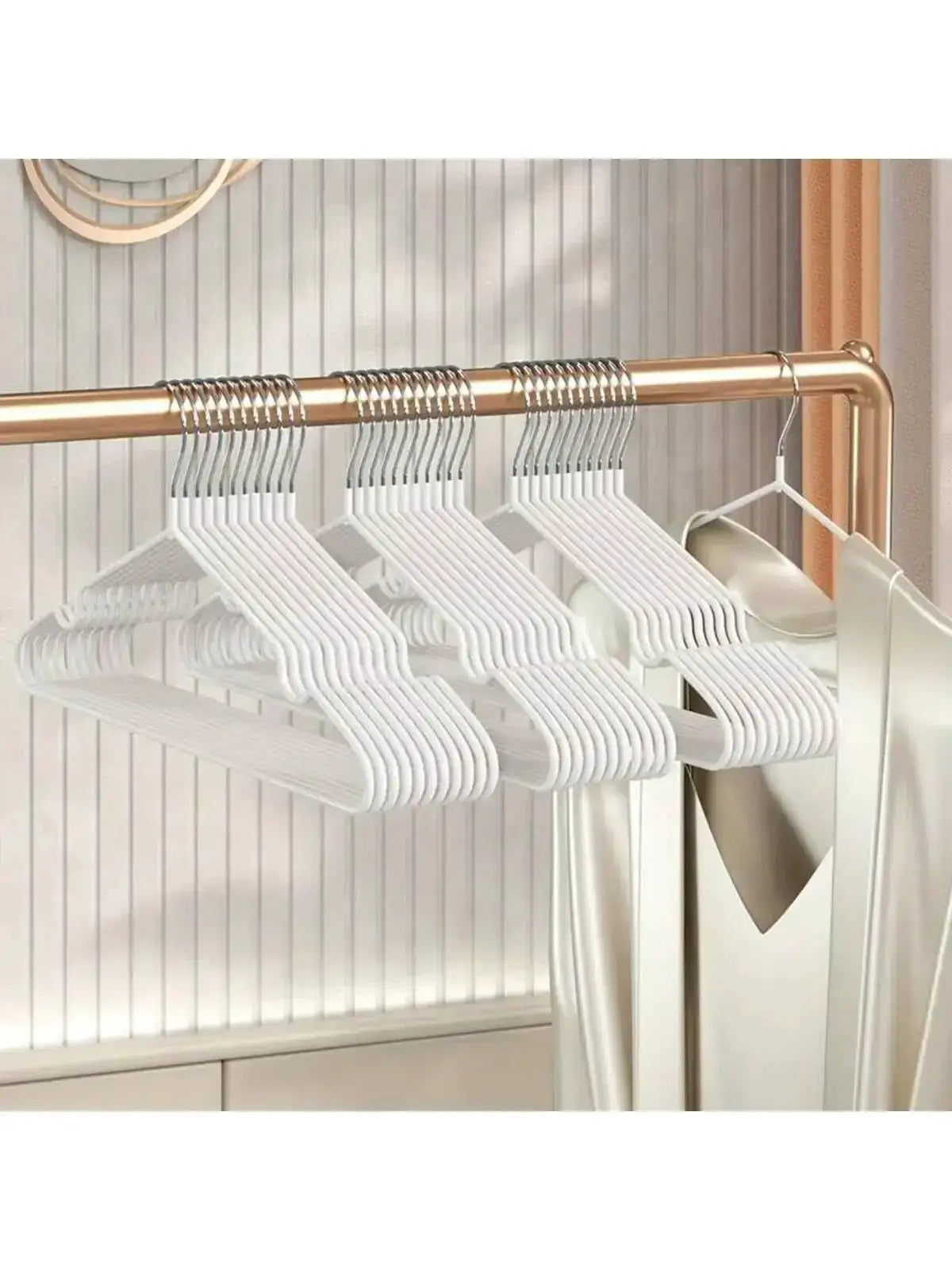 Hangers white plastic anti-slip on copper clothes rack, Simples Market