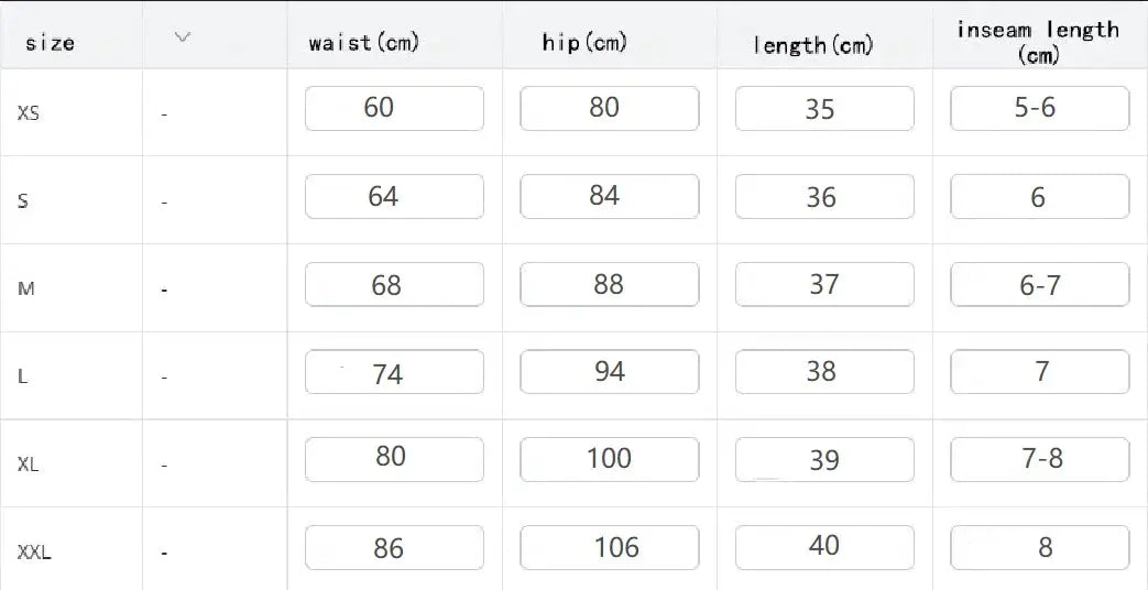 Size chart for Simples Market high-waist pleated mini skirt showing waist, hip, length and inseam by size XS–XXXL