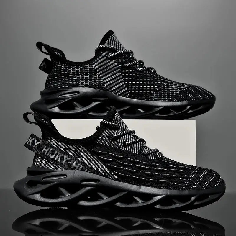 Mens Casual Sneakers Breathable Flyknit Upper Running Shoes Luxury Trainers For Everyday Wear