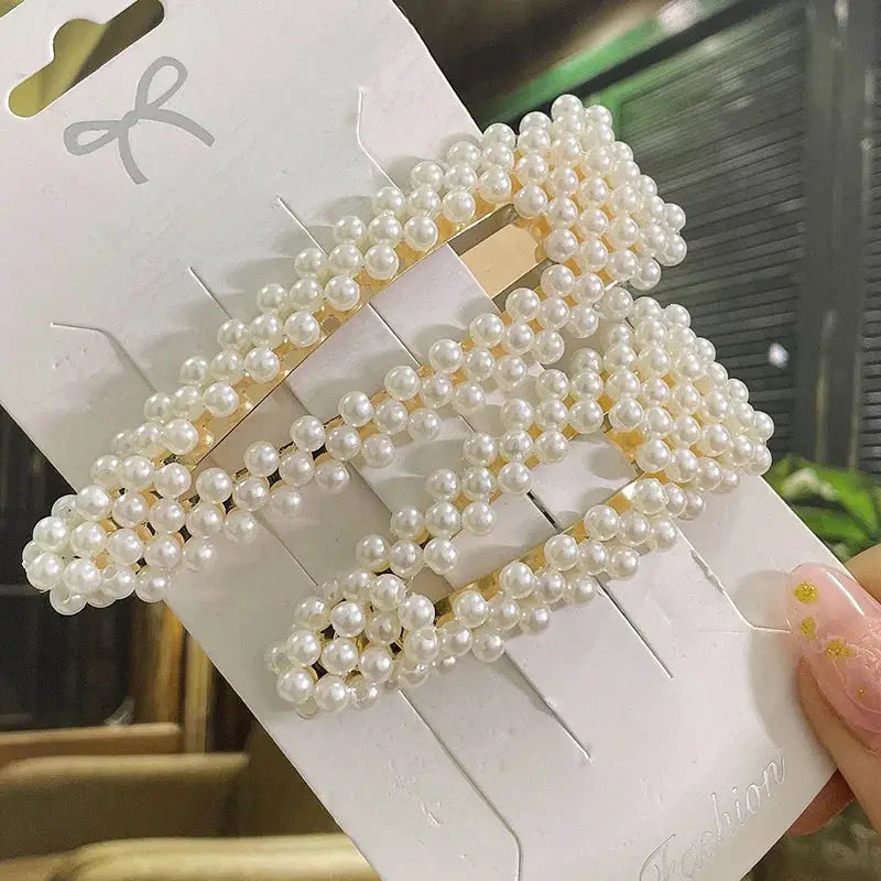 Korean Inspired Luxe Pearl Hair Clips With Geometric Alloy And Plastic Pins For Women Secure Fashion Accessory