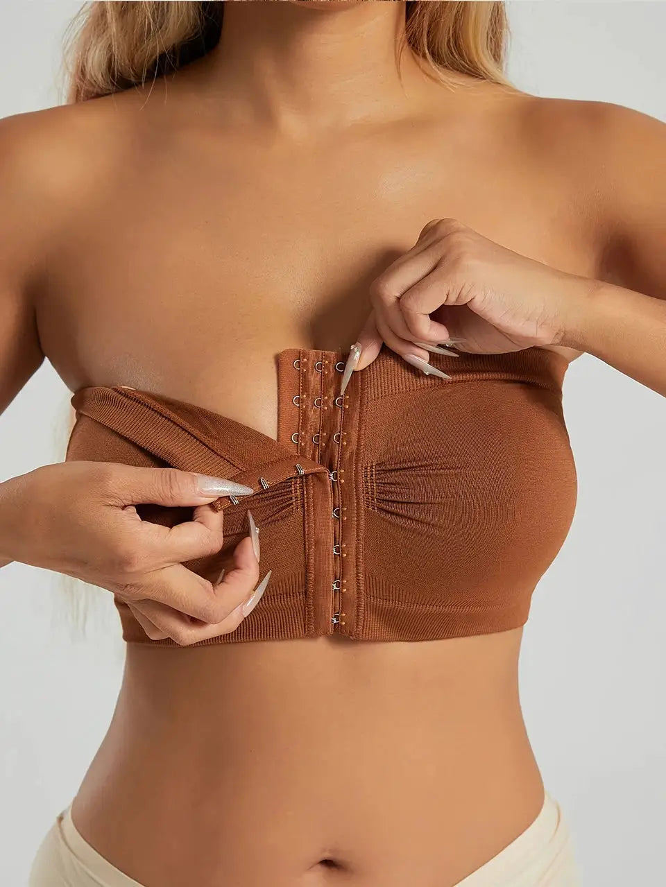 Women's plus-size strapless bandeau bra with front closure, seamless wireless in brown