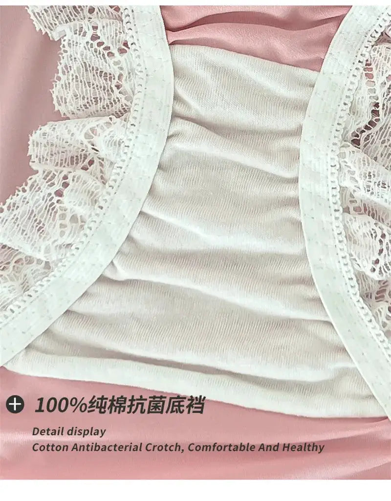 Simples Market plus-size lace panties in pink with white lace trim and a cotton antibacterial crotch