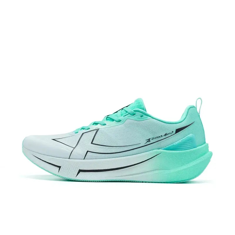 Xtep 2000km 5.0 men's running shoes with light gray upper and mint teal accents, cushioned midsole