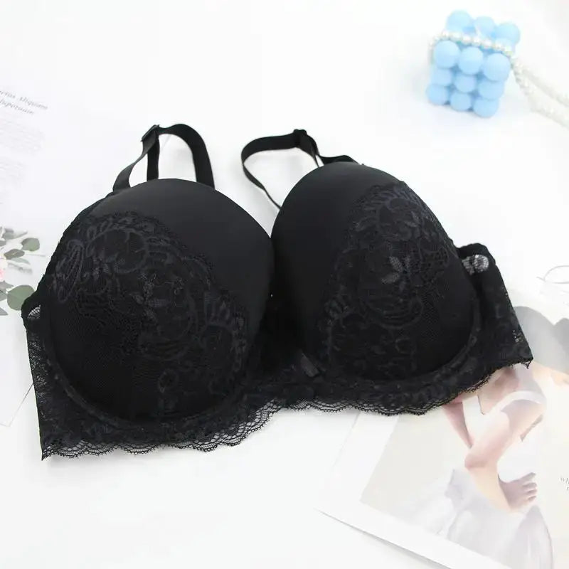 DaiNaFang push-up black lace bra by Simples Market with bow and BCDE cups.