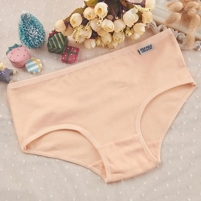 Women's peach cotton briefs with soft fabric for plus-size M-4XL