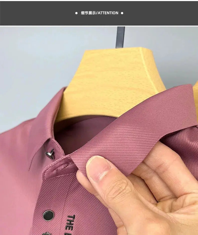 Polo shirt by Simples Market in ice silk rose-mauve, close-up of collar and button placket