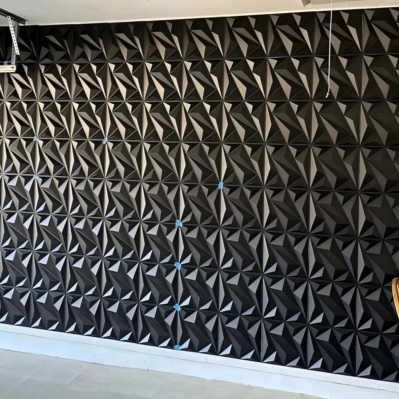 3D wall panels set, 10 pcs, 30x30cm, black geometric tiles by Simples Market for indoor wall decor