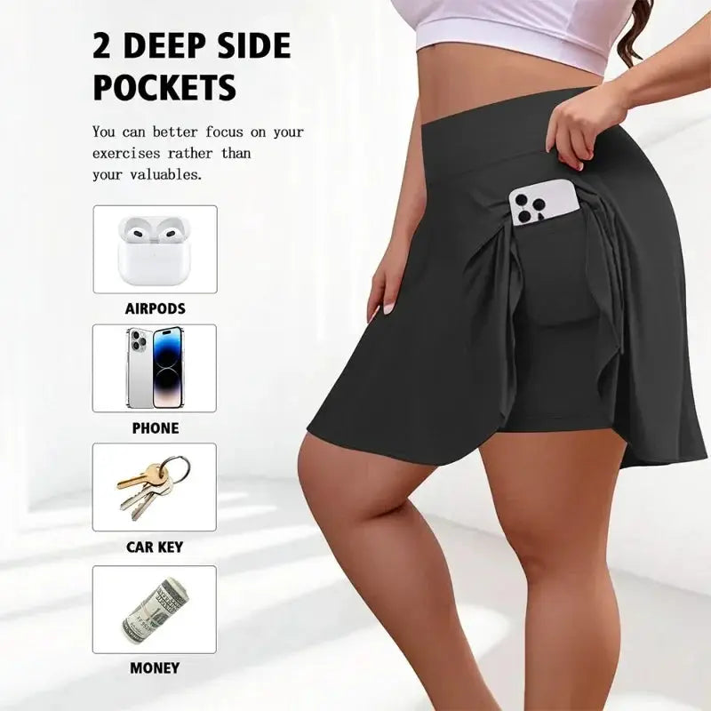 Plus size high-waist pocket short skirt by Simples Market in black, with deep side pockets for phone.