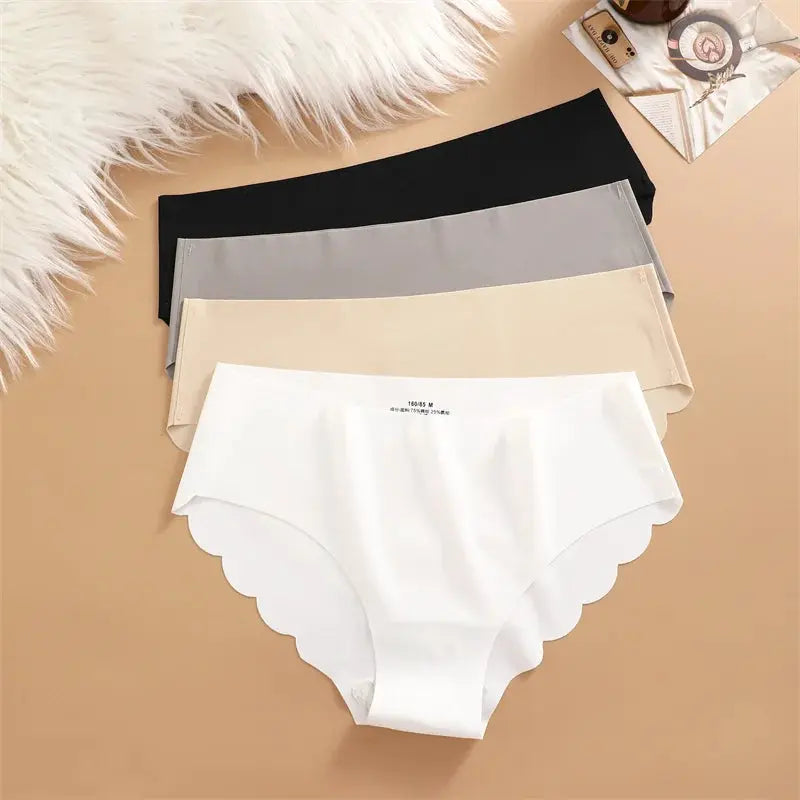 Simples Market Ice Silk seamless panties 4-pack in black, gray, beige and white with scalloped edges.