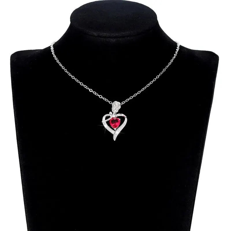 Heart Shaped Pendant Necklace Hollow Design Rhinestone Zinc Alloy for Women Gift for Best Friends Mothers Day Party Wear