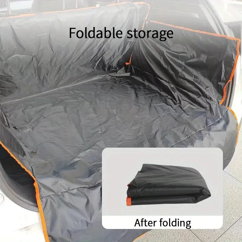 SUV trunk mat by Simples Market; foldable, waterproof, scratch-resistant with black fabric and orange trim