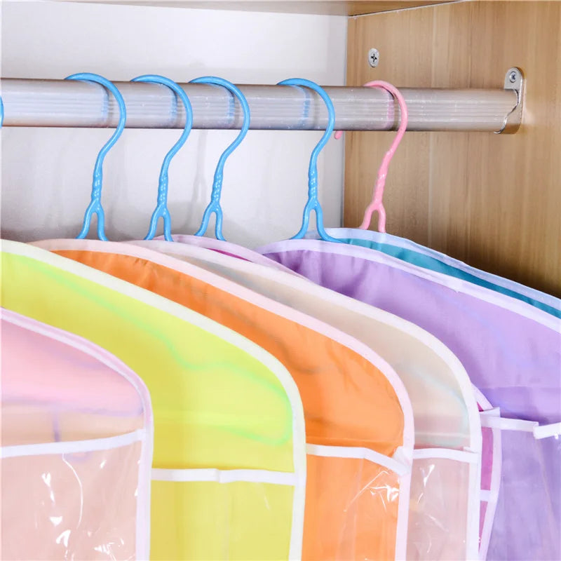 Simples Market 16-pocket wardrobe organizer with clear hanging bags on a rod and pastel edges