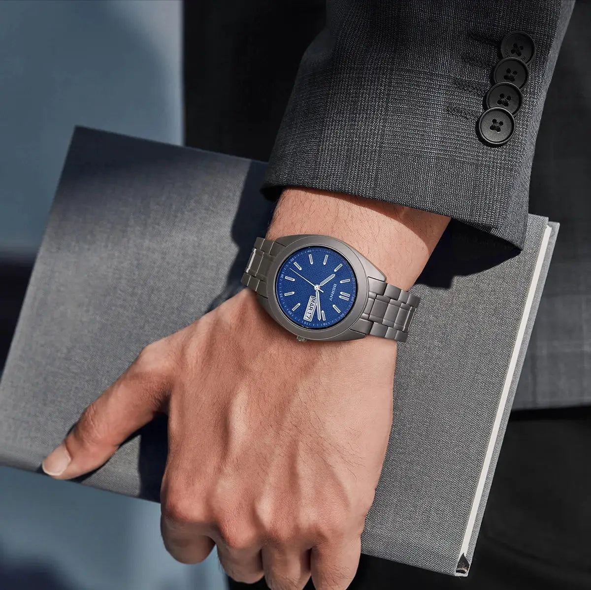 BERNY titanium men's wristwatch with blue dial, date and week calendar, 38mm, metal bracelet