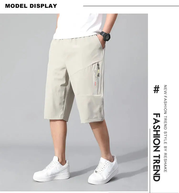 Mens cargo shorts knee-length in beige cotton with zip pocket, Simples Market casual sportswear