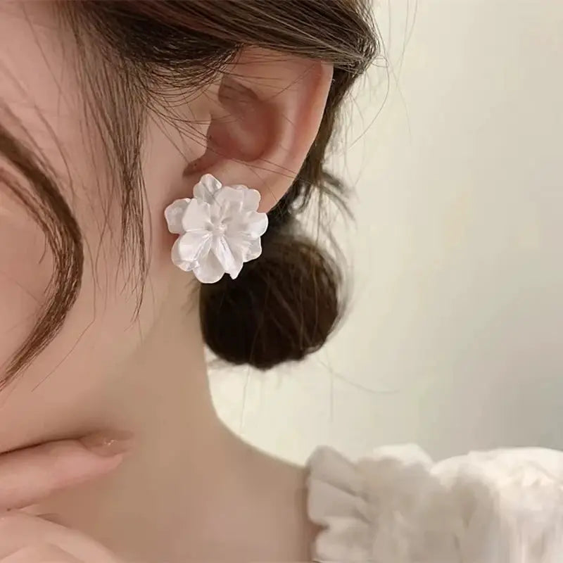 White Flower Stud Earrings Folded Acrylic Side Jewelry For Women And Girls Japanese Style Sweet Floral Charm