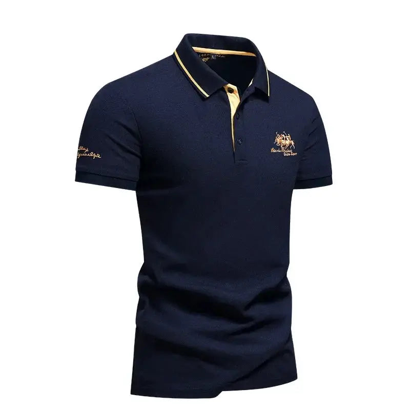 Simples Market navy polo shirt with short sleeves and yellow collar piping, gold embroidery.