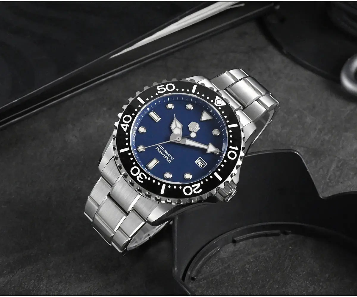 San Martin 40–44mm diver watch with blue dial, NH35 automatic movement, stainless steel bracelet, black bezel