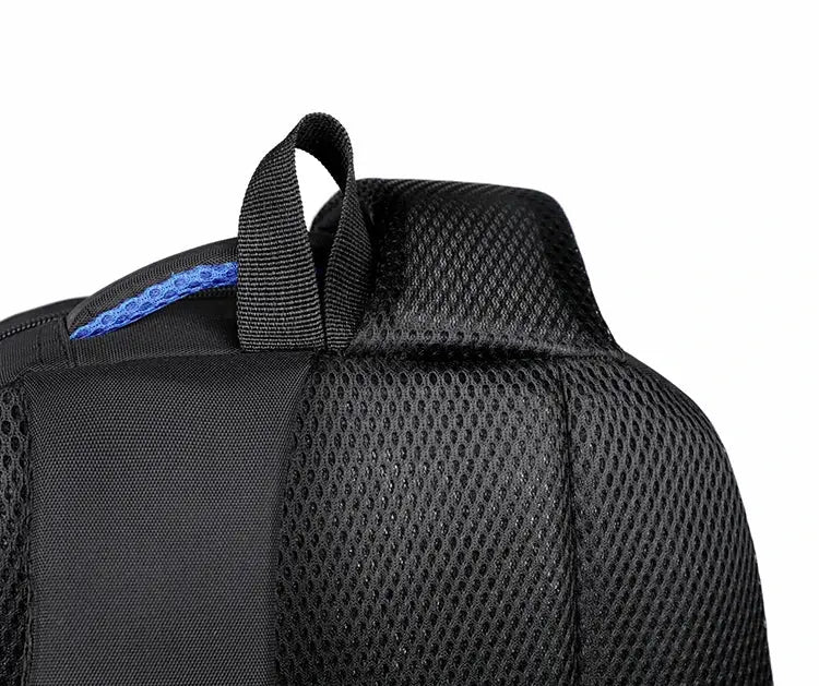 Backpack Simples Market, black large-capacity travel/school bag with padded mesh back, straps, and top handle