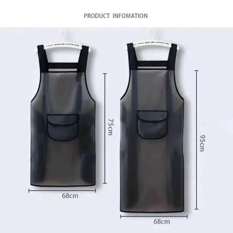 Simples Market transparent black PVC waterproof kitchen apron with front pocket; two sizes shown (68 cm wide, 75 and 95 cm tall).