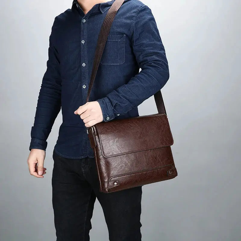 Shoulder bag, Simples Market brown leather men's crossbody messenger with large capacity