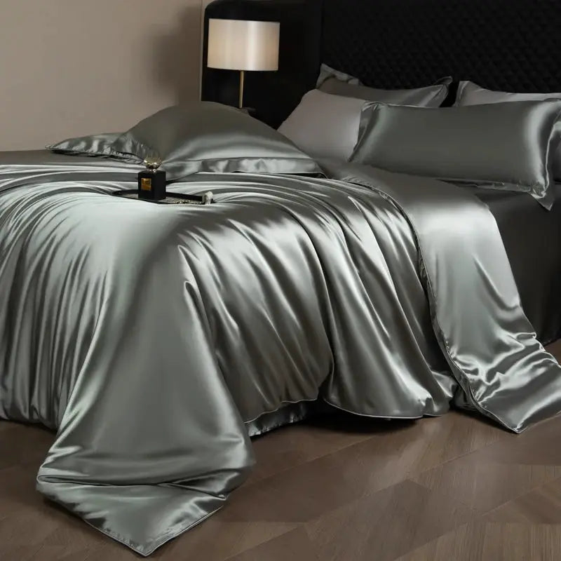 Silk bed sheets set with duvet cover and pillowcases in silver gray by Simples Market