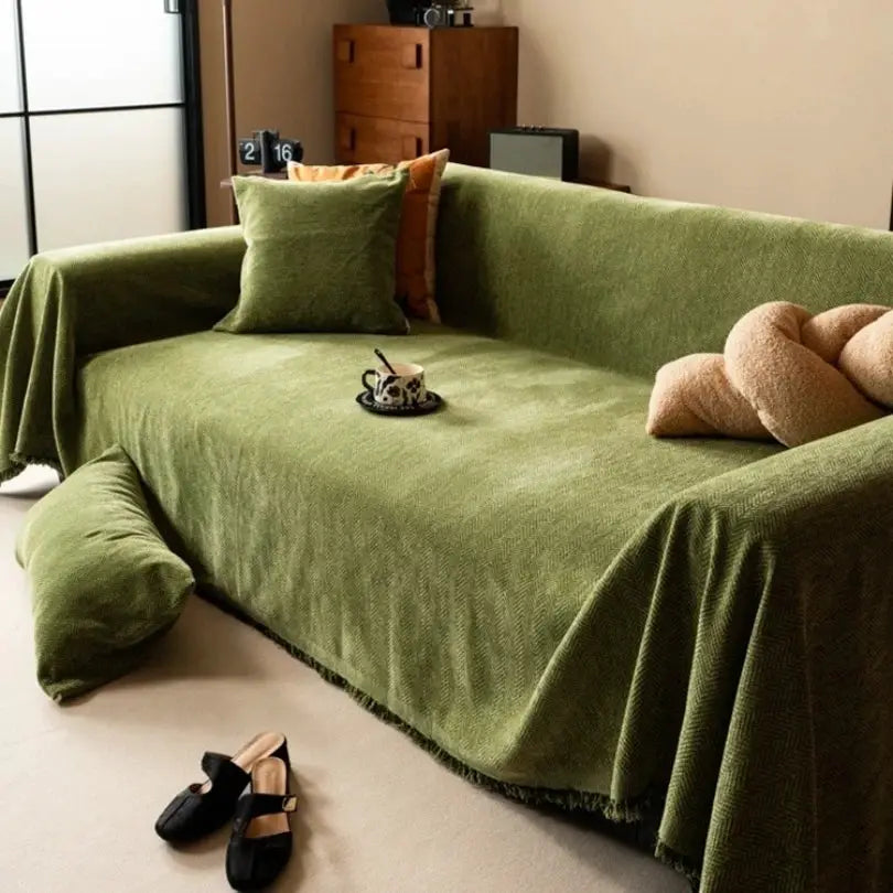 Chenille sofa cover blanket in green with tassel edge from Simples Market