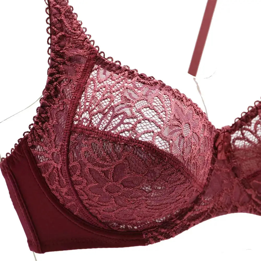 Plus-size burgundy lace underwire bra by Simples Market with floral lace cups.