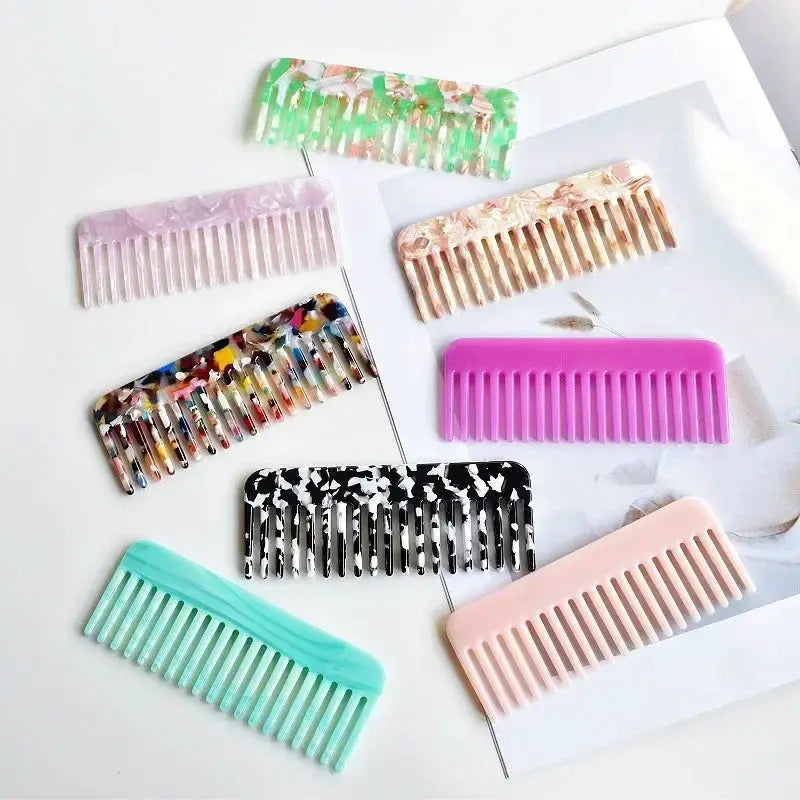 Wide-tooth acetate hair combs set by Simples Market in colorful patterns for anti-static salon styling.