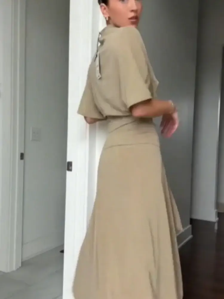Elegant Two Piece Set High Neck Crop Top With Irregular Pleated Skirt