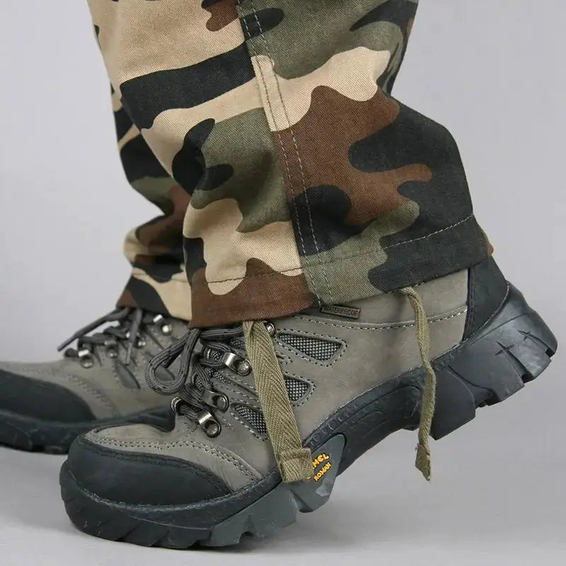 Men's tactical camouflage cotton cargo pants with multiple pockets