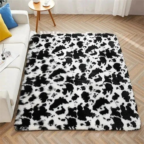Simples Market fluffy cow-print area rug, black and white shaggy indoor rug for living room