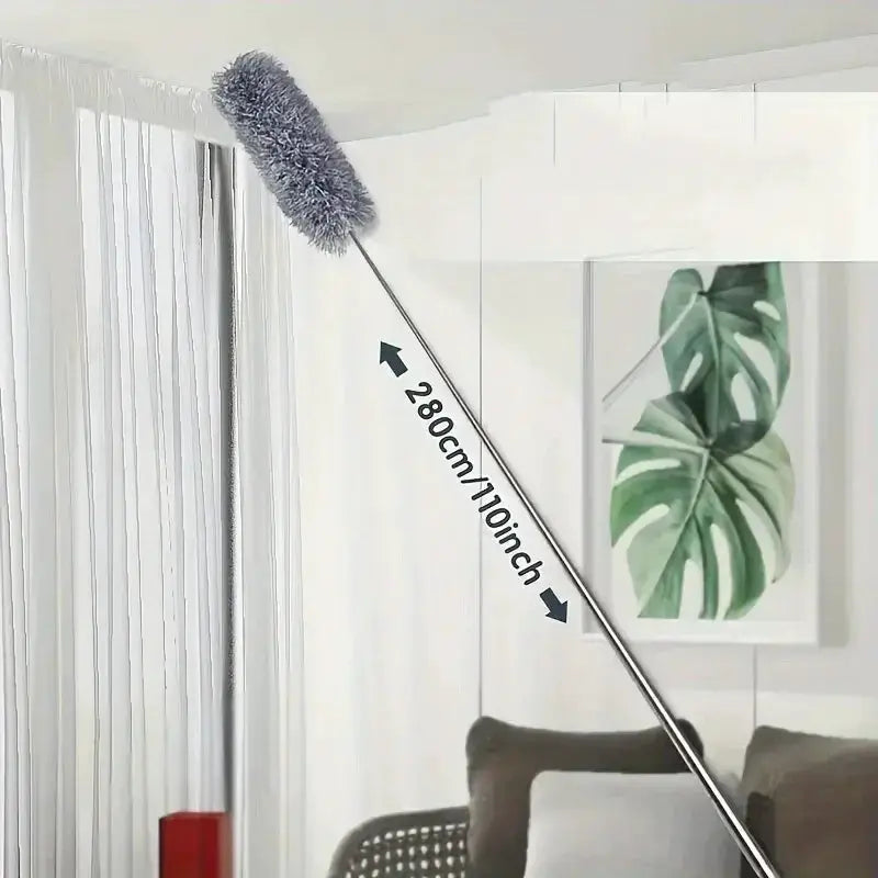 Simples Market 2.8m extendable chicken feather duster with gray curved ceiling-cleaning head