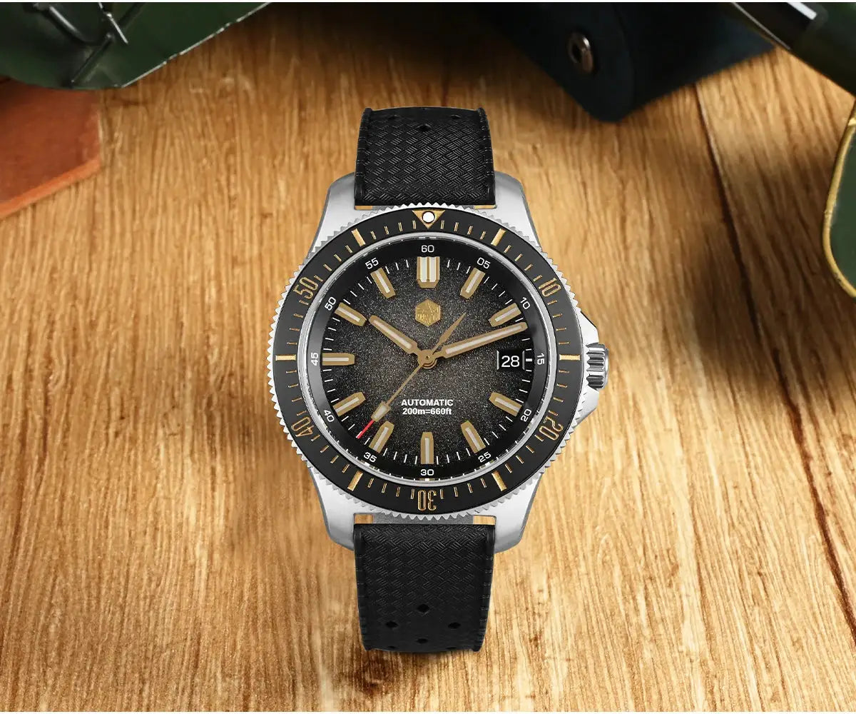 San Martin 40mm dive watch for men with NH35 automatic, black dial, gold markers, stainless steel case, black strap